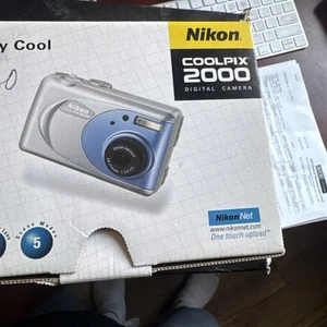 Nikon Coolpix 2000 Vintage Digitalkamera getestet - Bild 1 von 15
