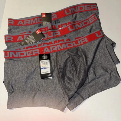 Boxerjock Under Armour 1310877 (pacote com 3), cinza com letras vermelhas  - Imagem 1 de 3