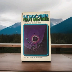 First Lensman (Book #2) "Gift of the Secret Planet" E.E. Doc Smith 1974 Jove PB - Bild 1 von 7