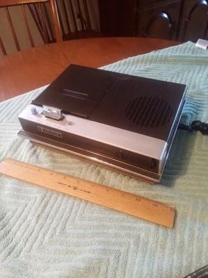 Reproductor/grabador de cinta Zenith vintage, modelo, C-609 J, Foto 1 de 4