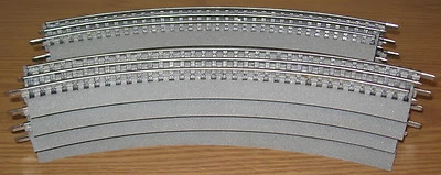 LIONEL 12015 O36 CURVED FASTRACK FAST TRACK CIRCLE O GAUGE TRAIN LAYOUT 8 PIECES - Image 1 of 2