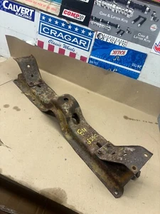 1981 86 1987 DODGE D350 D250 D150 V8 2WD 2X4 TRANSMISSION CROSSMEMBER MOUNT 727 - Picture 1 of 22