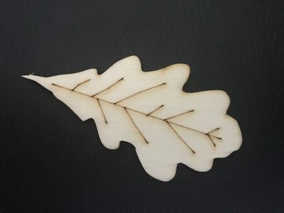 #8 Eiche Blatt aus Holz 7,5 x 4 cm  Deko Bastel Herbst Bastelmaterial Bastelholz - Bild 1 von 3
