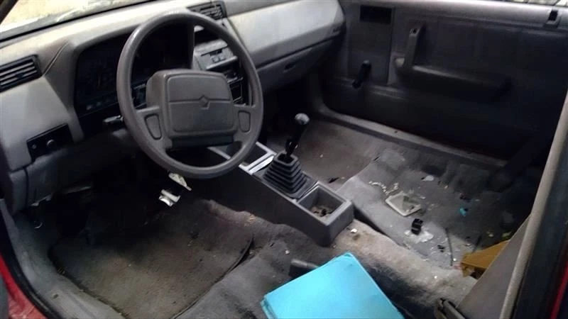 Air Cleaner 4 Cylinder Fits 87-94 SHADOW 1369014 - Image 1 of 4