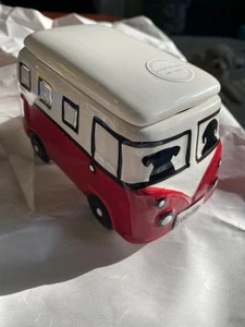 VOLKSWAGON BUS RED/WHITE CANDLE NEW SAND+PAWS - Picture 1 of 9