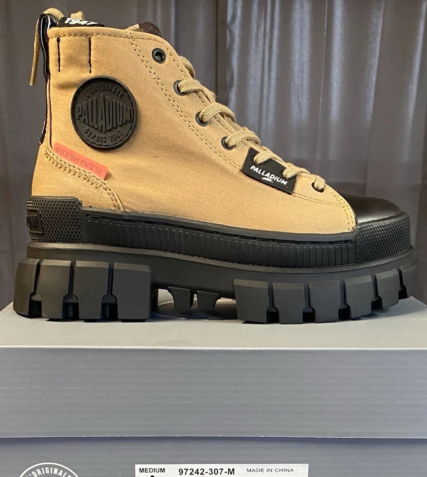 Palladium Revolt Hi TX Lace Up Ankle Boot 97242-307-M Olive Womens Size 6