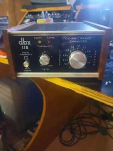 DBX 118 Vintage DYNAMIC RANGE ENHANCER Compressor/Expander 1970s MINTY - Picture 1 of 2