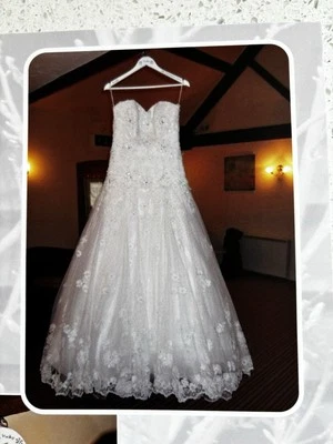 Diane Harbridge ‘Laura’ Wedding Dress Approx Size 12 Lace Up Back,  Flower Lace - Image 1 of 4