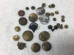 BOTONES MILITARES y PIEZAS - Imagen 1 de 10
