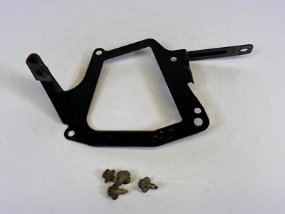 Chrysler Sebring LXi V6 2004 2,7 L montaje TCM/base/soporte solo fabricante de equipos originales. Foto 1 de 4