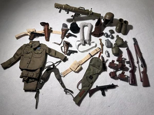 Lotto accessori misti aerei seconda guerra mondiale giocattoli XXI secolo scala 1:6 - Foto 1 di 24