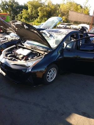 2017 Toyota Prius Front Right Steering Knuckle OEM 255327 136K Miles Foto 1 de 4