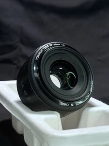 Yongnuo YN Objektiv 35 mm f/2 für Canon EF - Bild 1 von 8