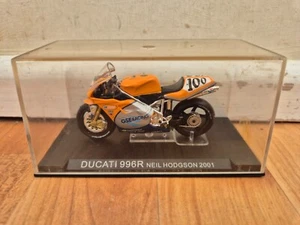 1/24 DEAGOSTINI IXO - DUCATI 996R NEIL HODGSON 2001 MOTORCYCLE BIKE MOTO GP - Picture 1 of 3