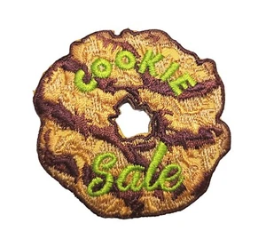 GIRL SCOUTS COOKIE SALE BADGE COLLECTIBLE IRON ON PATCH - Picture 1 of 1