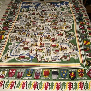 MANTEL DE RECUERDO ALEMÁN VINTAGE NOS 50x64 años 50 CIUDADES PERSONAS HITOS - Imagen 1 de 5