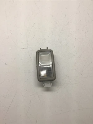 2011 - 2020 TOYOTA SIENNA ЗАДНЯЯ ЛЕВАЯ СТОРОНА ИНТЕРЬЕРА ВЕЖЛИВОСТЬ ЛАМПА OEM - Изображение 1 из 4