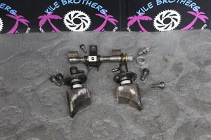 2003 2004 yamaha yz125 OEM ENGINE POWER VALVE SET GOVERNOR ARM 5HD-1131D-20-00 - Picture 1 of 14