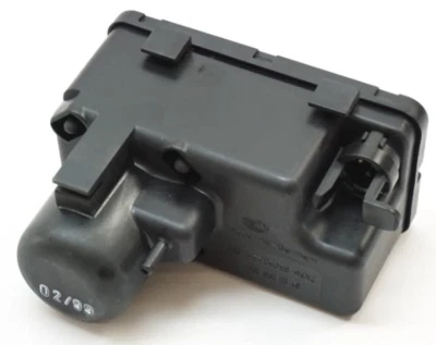 MERCEDES-BENZ 190 W201 CENTRAL LOCK VACUUM SUPPLY PUMP A0008000348 - Image 1 of 4