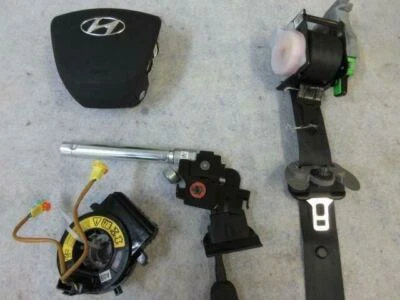 HYUNDAI ACCENT ESCOTILLA TRASERA GLS 2015-2016-2017 OEM CONDUCTOR CINTURÓN DE SEGURIDAD IZQUIERDO LH Airbag Foto 1 de 4