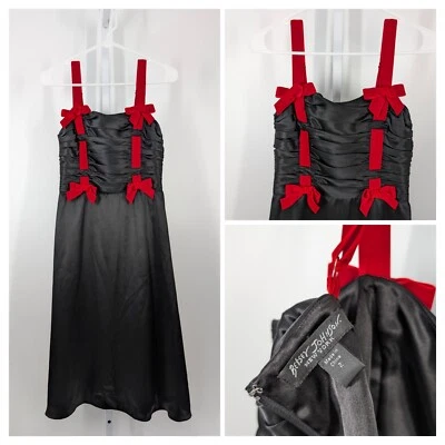 Vestido laço Betsey Johnson vintage anos 90 Y2K preto seda vermelho veludo gótico punk - Imagem 1 de 4