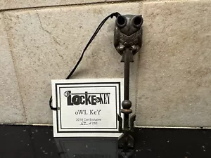 Locke & Key IDW Skelton Crew Owl Key Replica 2018 Con Exclusive Joe Hill Signed - Picture 1 of 6