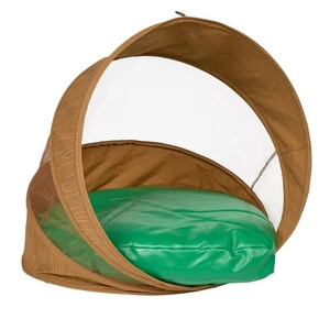 Hideaway Log Stuhl mit Kissen von Environments, tragbarer Pop-Up Wald Pla... - Bild 1 von 9