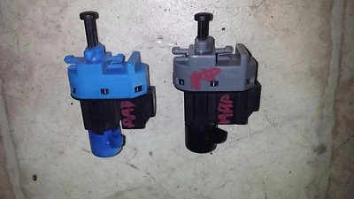 Interruptores de pedal de freno Jaguar 1999 2000 2001 2002 tipo S XR839F924AA 3L849F924AA Foto 1 de 3