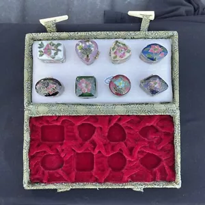 Otto portapillole vintage smaltate cloisonne con cerniera in vetrina floreale belle - Foto 1 di 21