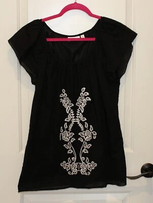 John Paul Richard M Embroidered Black 100% Cotton Short Sleeve Top Blouse - Image 1 of 4