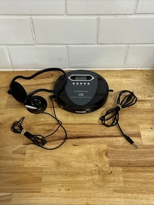 Insignia NS-P4112 портативный проигрыватель компакт-дисков с оригинальными наушниками проверенный рабочий - Изображение 1 из 4