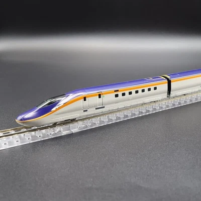 Kato 10-2051 - E8 Series Shinkansen 'Komachi' (3-Car Base Set) - N Gauge - Image 1 of 3