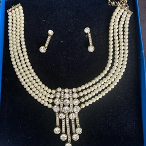 Heidi Days 4 Strand Pearl & Rhinestone Necklace & Earrings - Picture 1 of 5