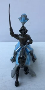 Britains 1997 Mounted Medieval Knight Jousting Blue Silver 54mm Lead Excellent - Picture 1 of 11
