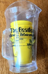 Set brocca sottomarina gialla Beatles. Plastica. Raro set - Foto 1 di 4