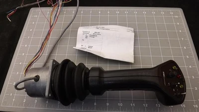 FMC L1-M6-02-FM1 MECANISMO DE TORNEADO MARÍTIMO CONTROL T21704 Foto 1 de 4