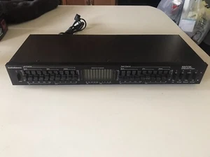 AudioSource eq eight Equalizer with graphic display - Picture 1 of 9