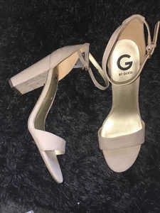 Sandalias de gamuza beige con correa al tobillo G-by-GUESS-Shantel talla 9,5 - Imagen 1 de 5