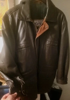 Chaqueta de cuero de piel de cordero Watershed para hombre talla mediana Foto 1 de 4