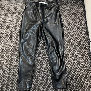 Abercrombie & Fitch The Super Skinny Ankle High Rise Black Vegan Leather Gr.27 4s - Bild 1 von 3