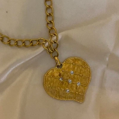 Colgante corazón vintage Avon acolchado perla moda Foto 1 de 4