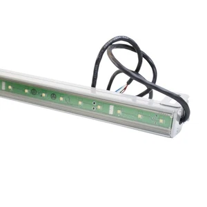 INSIGHT LIGHTING TC-6 BARRA DE LUZ LED LINEAL, 3000K, HAZ ANCHO SIMÉTRICO, 24V, 48" - Imagen 1 de 4