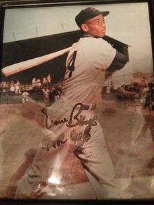 Ernie Banks- "Mr Cub" Autographed Framed Photo - Picture 1 of 1