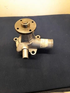 FORD CAPRI CONSUL GRANADA ESCORT SIERRA TAUNUS TRANSIT GRAF PA131 WATER PUMP - Picture 1 of 5