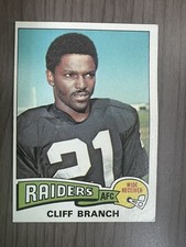 1975 Topps Football Card Oakland Raiders Cliff Branch # 524 Rookie RC