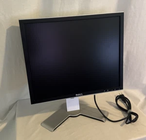 Dell UltraSharp 19" LCD Monitor w/Power Cord Gamer - Picture 1 of 17