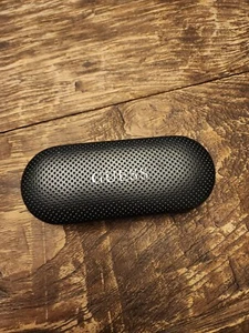 Guess Eyeglass/Sunglasses Hard Clamshell Case Black Perforated - Picture 1 of 5