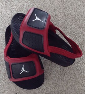 infant jordan slides