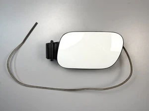 2011 - 2018 Volkswagen Touareg 7P Fuel Filler Flap (C9A Pure White) OEM - Picture 1 of 8