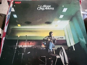 CHET ATKINS ALONE JAPANESE JAPAN IMPORT VINYL LP RCA-5080 NEAR MINT RARE PRESS - Picture 1 of 4